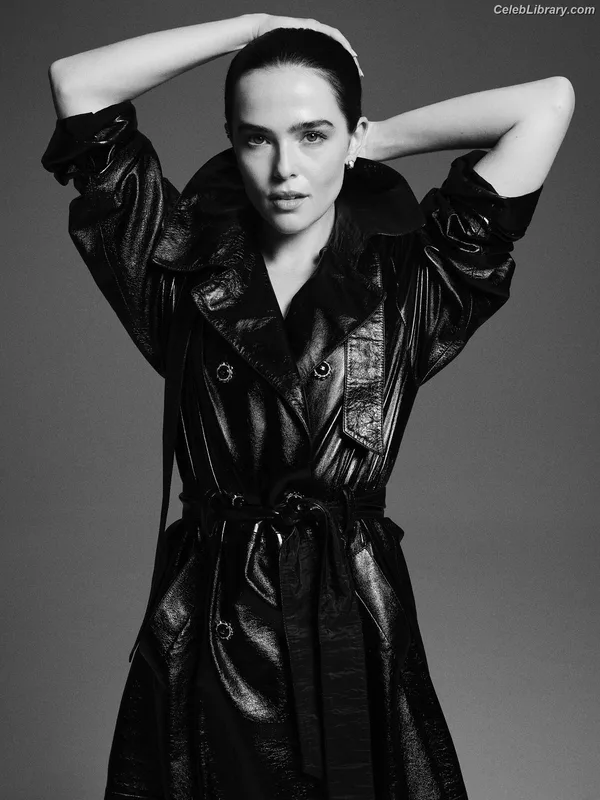 Zoey Deutch photo 3 of 1461