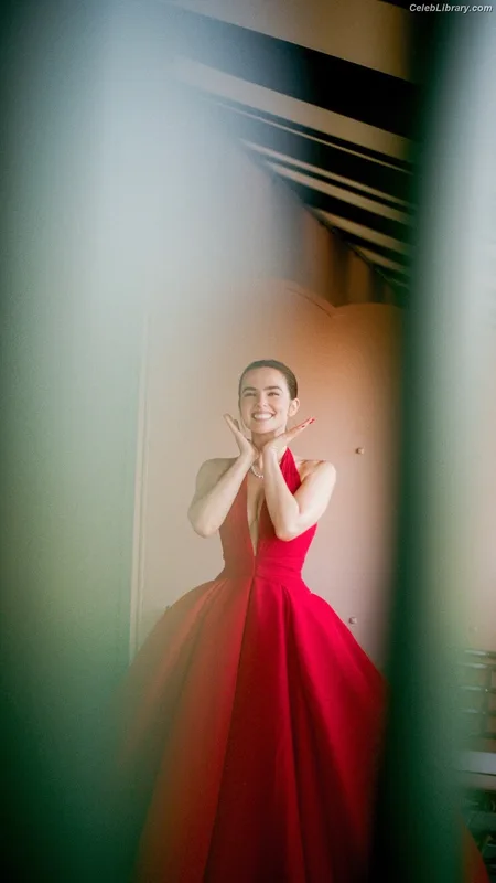 Zoey Deutch photo 24 of 1461