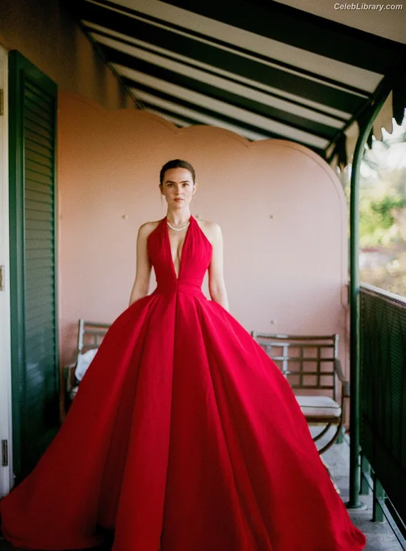 Zoey Deutch photo 7 of 1461