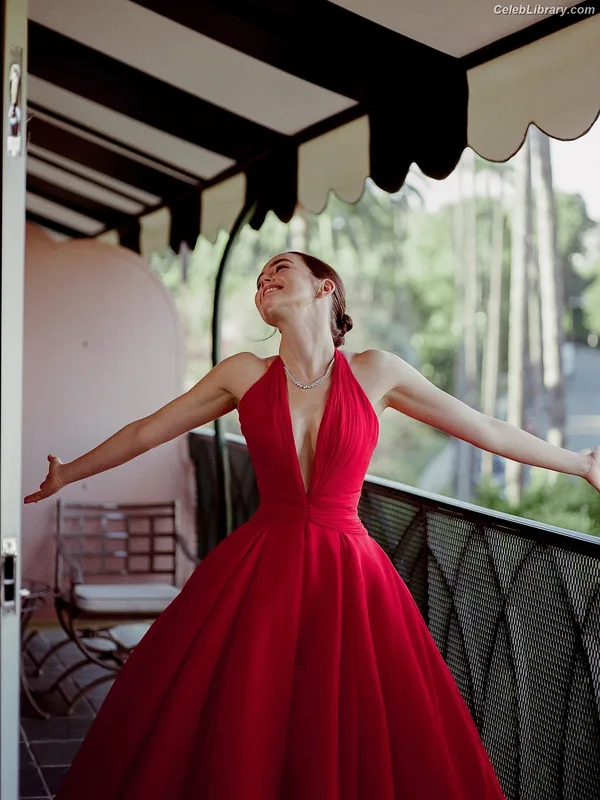 Zoey Deutch photo 10 of 1461