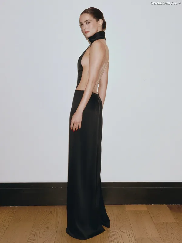 Zoey Deutch photo 20 of 1461