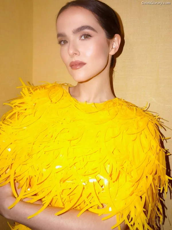 Zoey Deutch photo 7 of 1461