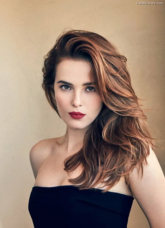 Zoey Deutch photo 20 of 1461