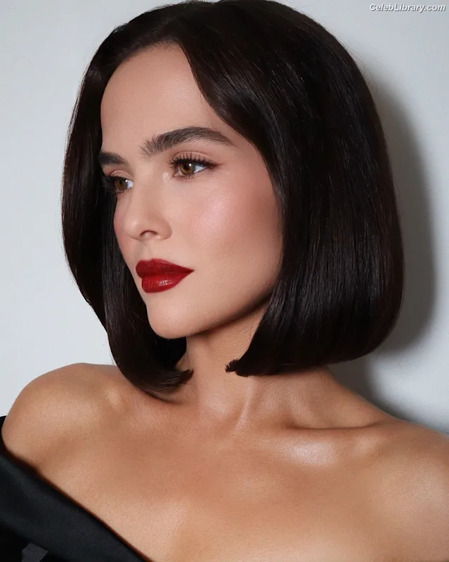Zoey Deutch photo 3 of 1461