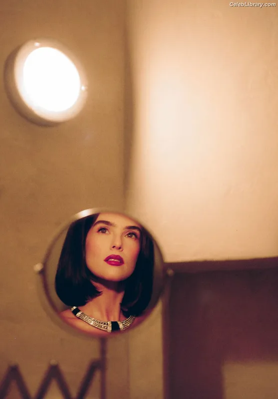 Zoey Deutch photo 10 of 1461
