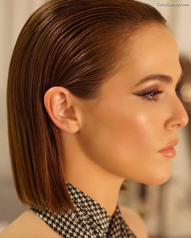 Zoey Deutch photo 1 of 1461