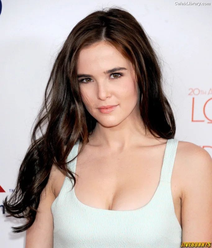 Zoey Deutch photo 15 of 1461