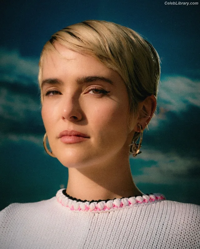Zoey Deutch photo 10 of 1461
