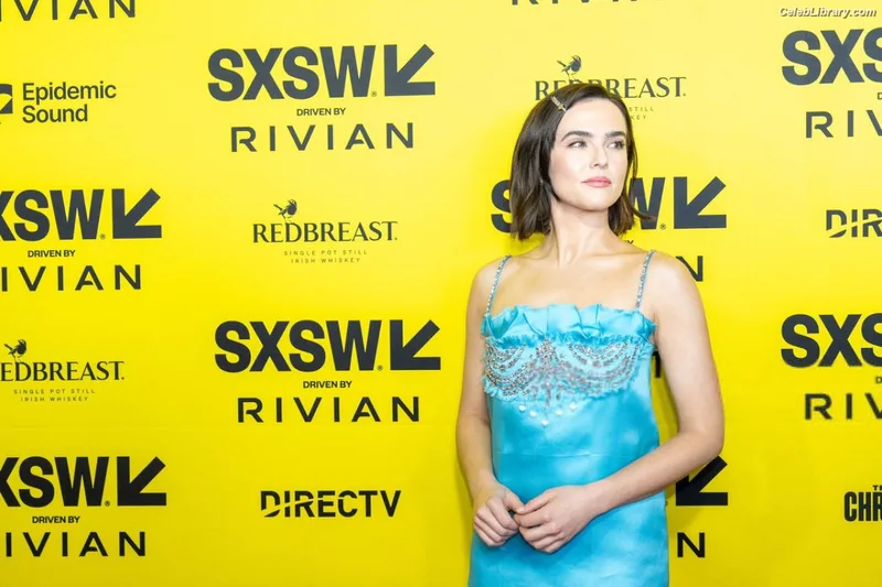 Zoey Deutch photo 2 of 1461