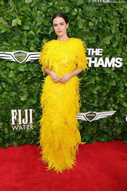 Zoey Deutch photo 1 of 1461