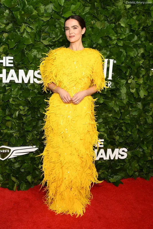 Zoey Deutch photo 4 of 1461
