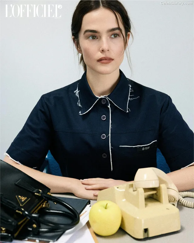 Zoey Deutch photo 2 of 1461