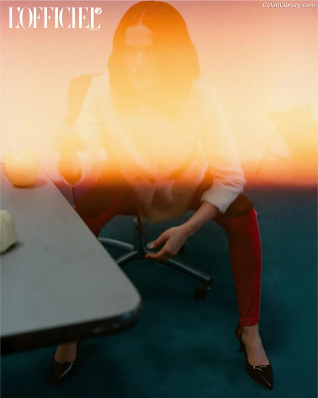 Zoey Deutch photo 15 of 1461