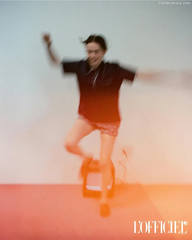 Zoey Deutch photo 19 of 1461