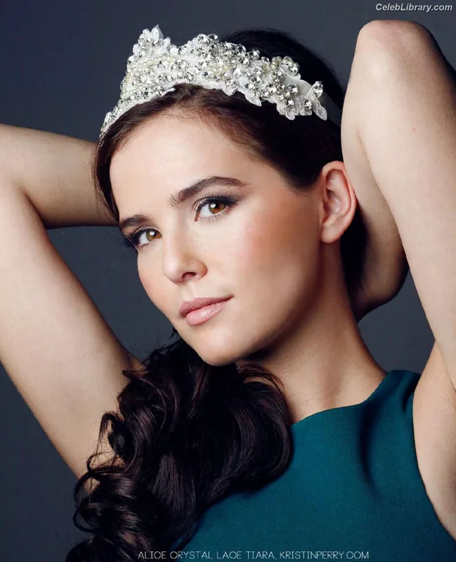 Zoey Deutch photo 23 of 1461