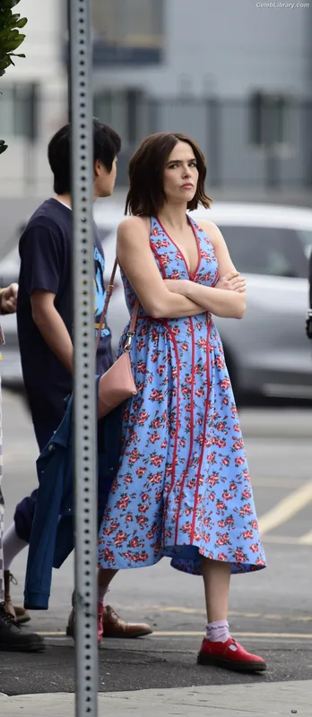 Zoey Deutch photo 9 of 1461
