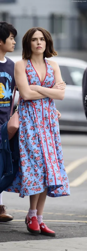 Zoey Deutch photo 13 of 1461