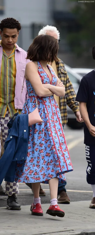 Zoey Deutch photo 22 of 1461