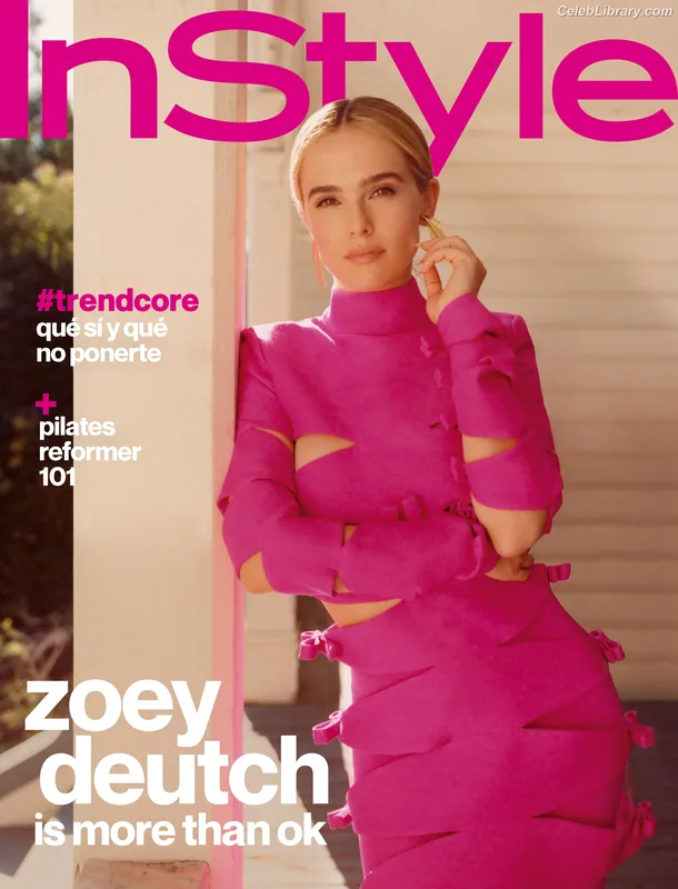 Zoey Deutch photo 19 of 1461