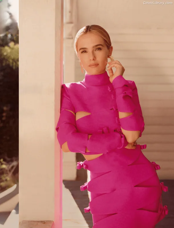 Zoey Deutch photo 20 of 1461