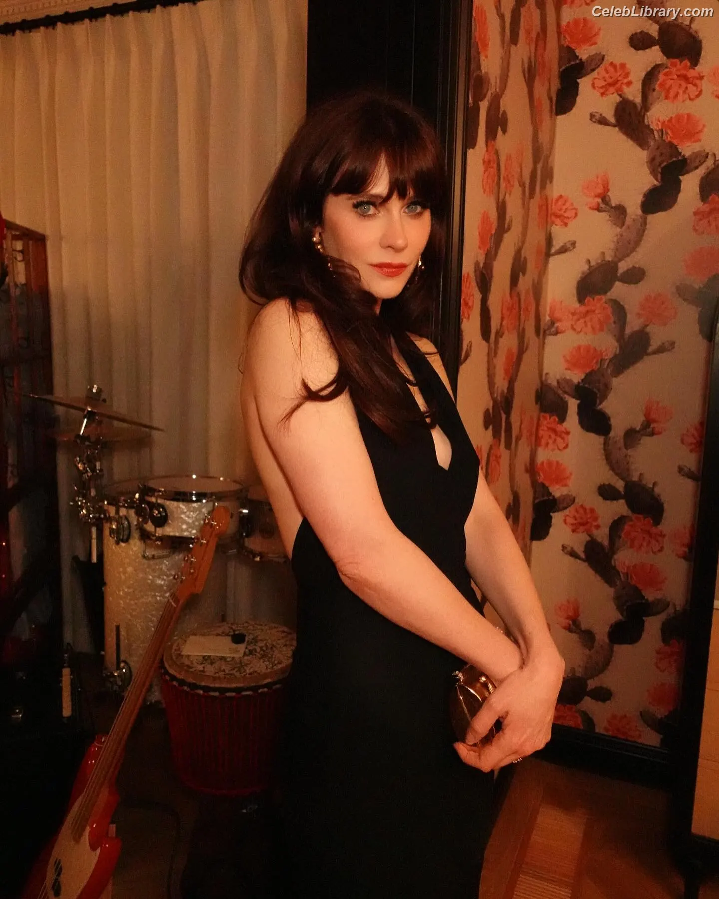Zooey Deschanel photo 10 of 372