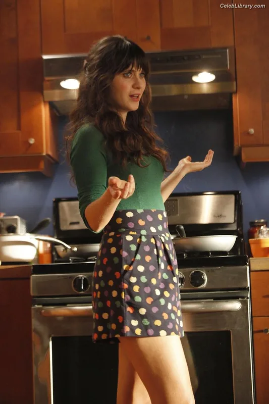 Zooey Deschanel photo 3 of 371