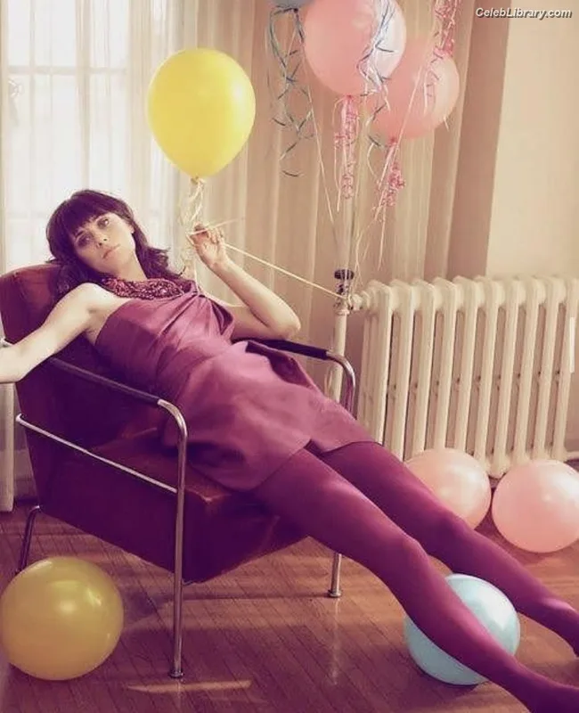 Zooey Deschanel photo 12 of 371