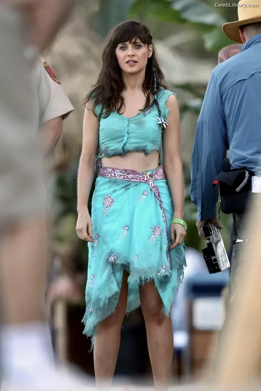 Zooey Deschanel photo 13 of 371
