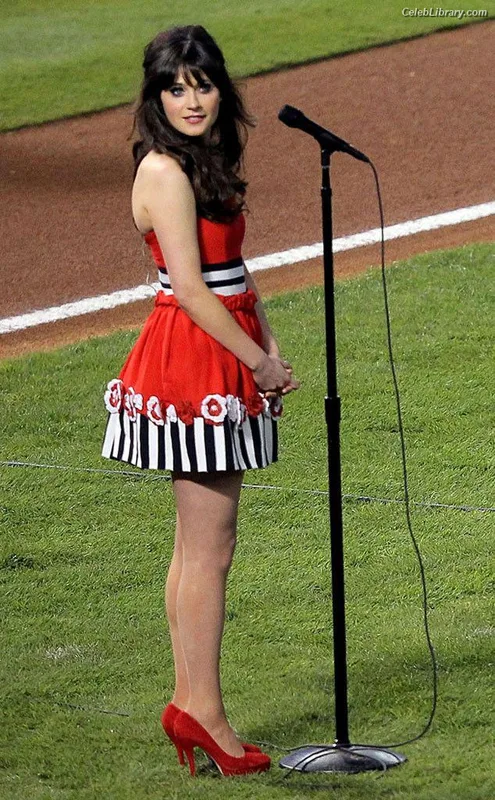 Zooey Deschanel photo 14 of 371