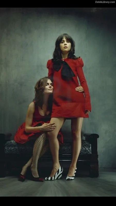 Zooey Deschanel photo 15 of 371