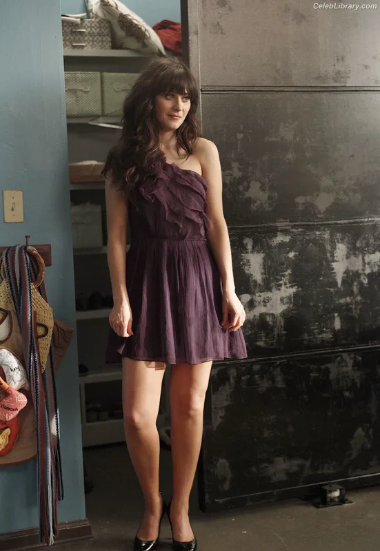 Zooey Deschanel photo 21 of 371