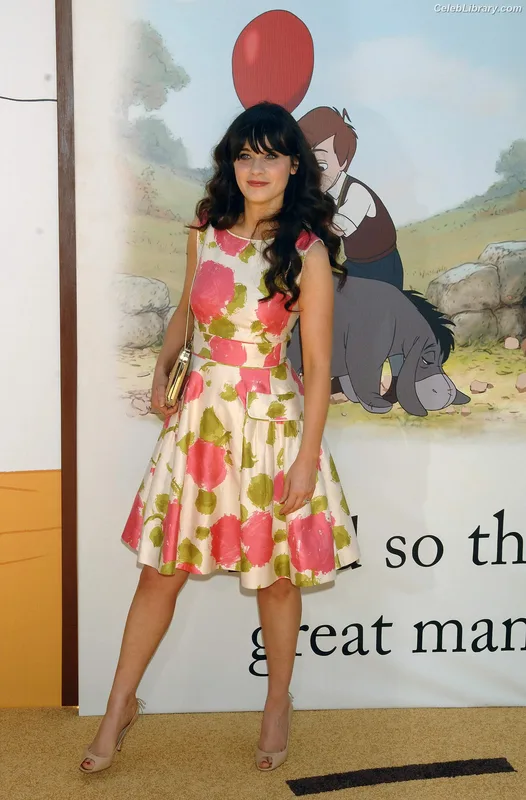 Zooey Deschanel photo 23 of 371