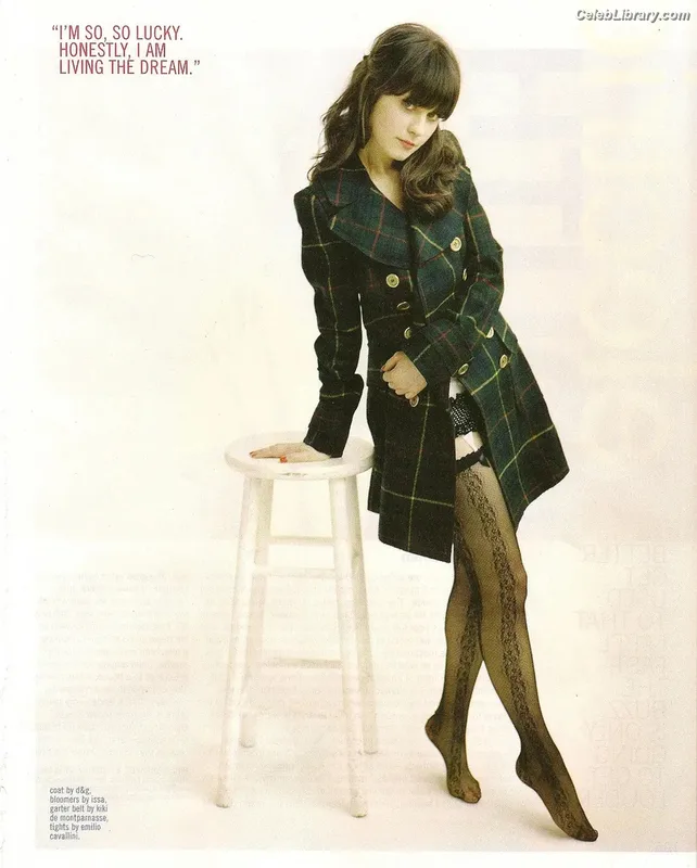Zooey Deschanel photo 4 of 371