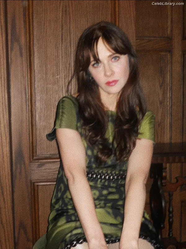 Zooey Deschanel photo 21 of 371