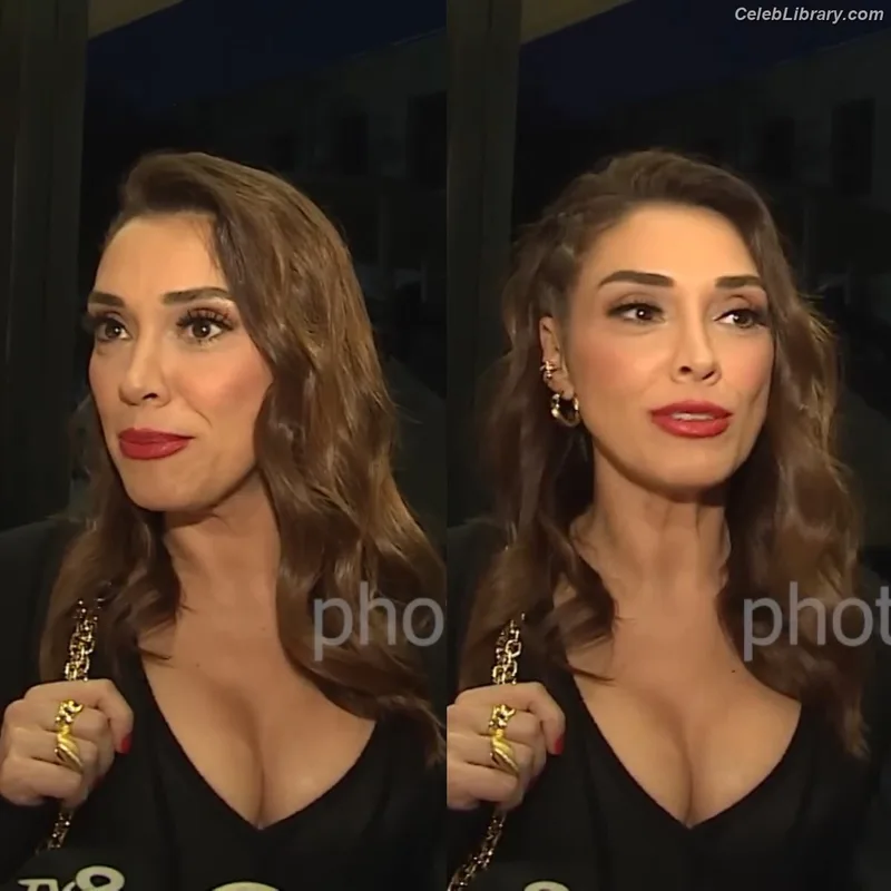 Zuhal Topal photo 17 of 42